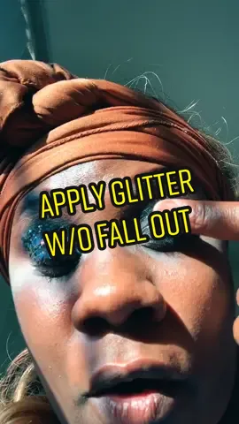 Apply Glitter w/o Fallout Our Periodt Glitter and First Boyfriend Lashes LinkInBio #lashes#logantheempress#glitter#glittereyeshadow#glittereyes
