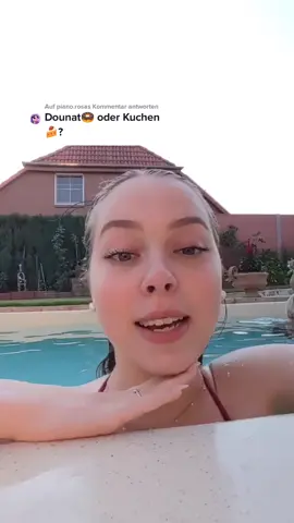 @piano.rosa ist jemand genauso wie ich oder bin ich ein einzel Fall? hahahah✨🌊🦋💞 #entwederoder #reaction #antwort #reagieren #pool #foryou