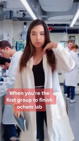 trying to turn the 3 hour labs into 30 min labs #greenscreen #ochem #inmyAEjeans #fyp #collegelife