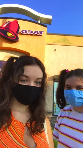 just two girls waiting on the curb w their tbell #fyp #foryou @tacobell #tacobell #colorcustomizer