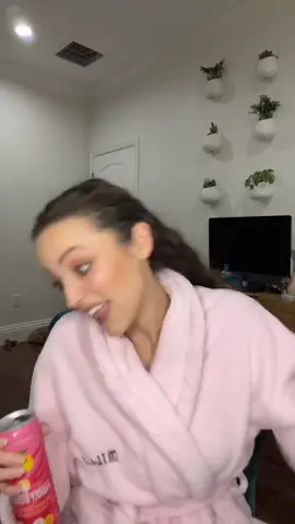 and then WHAM! They hurt ya 😂 I’m obsessed with Vince Vaughn Hahahah #mrandmrssmith #fyp