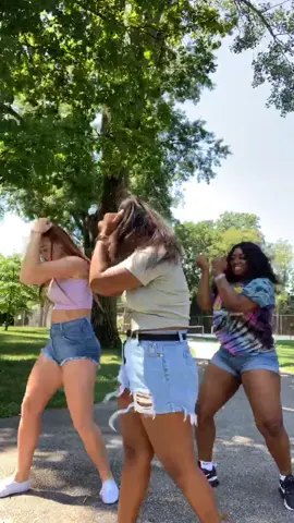 BLOOPERS!!! bc i miss my friends smmm🥺❤️ #fail @thereal_tati @mikailadancer