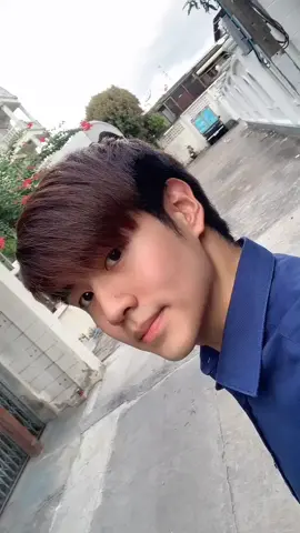 กลับไปหาเค้าแล้วบอก... บอกว่าเรารักกัน ทำได้มั้ย? #สักนิด #ระหว่างเดินกลับบ้าน 😂