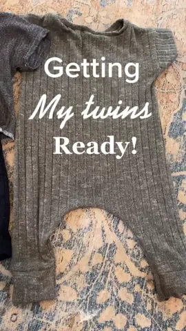The pictures at the end are cracking me up 😂 #twins #getreadywithme #twinmom #mom #CanYouWorkIt #Alphets #StanleyCup #fyp #foryou