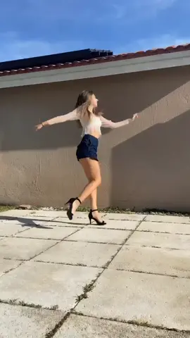 flow in heels #thisisbliss#shuffledance#cutshapes#heelsdance#footwork#foryou#fyp