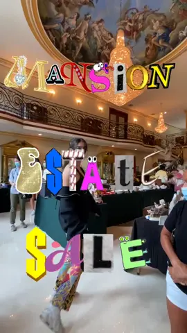 today @viennaskye and i went to an estate sale and the whole mansion was Versace inspired! #estatesale #versacemansion #thriftqueens #medusa #thrift