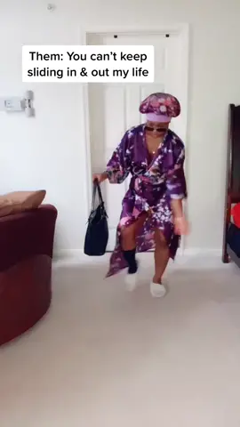 😂 Slippers really said ⛸⛸ #fyp #SongOfTheSummer #HurtMyFeelings #stankwalkgang