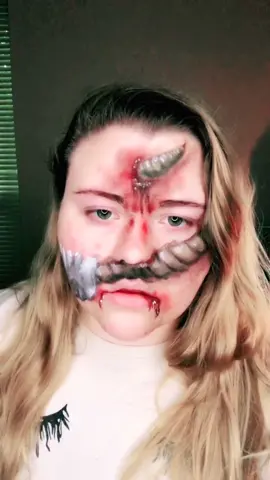 I know it’s in his chest but I can’t do that 👀 #itchapter2 #it #makeup #movie