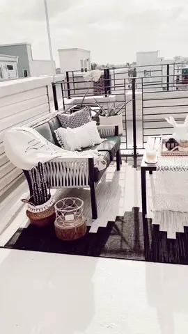 The vibes up here are immaculate #JustVisiting #moodflip #outdoorliving #bohostyle #interiordecor #rooftop