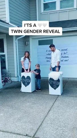 IT’S A 🤍🤍 TWIN GENDER REVEAL #throwback #twin #genderreveal #foryou #4u #film