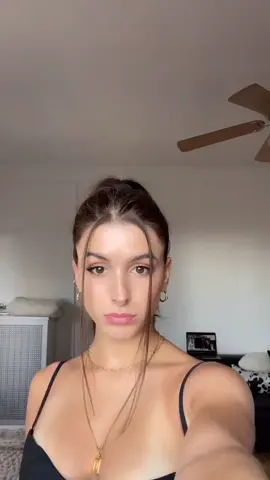 100k babies😫💗 follow me on insta @elleggraves