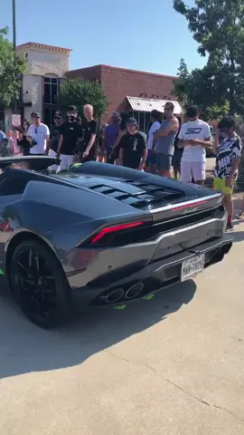 What’s your favorite lambo? #lamborghini #lambo #huracan #car #supercar #carsoftiktok #fyp