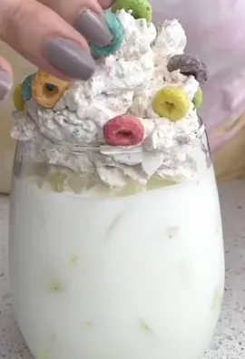 Froot loops drink!💞 [sweetportfolio on ig] #foryoupage #tiktokrecipe #favoriterecipe #EasyRecipe #quickrecipes #yummy #dalgona #drink #frootloops