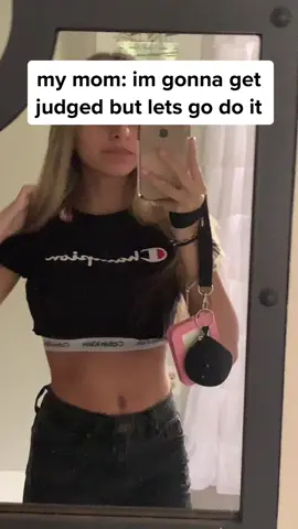 hehhe yuhhh that bitch hurt tho🙈🥰😁#fyp #foryoupage #bellybutonpiercing