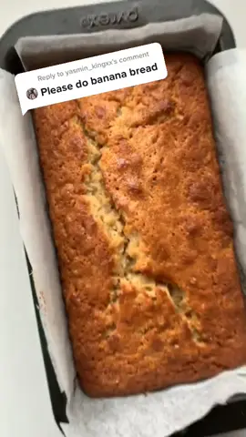 super easy banana bread 🍌 #EasyMeal #tiktokrecipe #bananabread #sciencefair #EasyRecipe #quickrecipes #replytocomments #fyp #foryou #yum #baking #eat