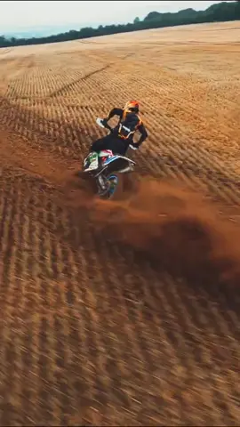 Blowing berms 😍😍 #enduro #motocross #dirtbike #motolife #mx #fyp