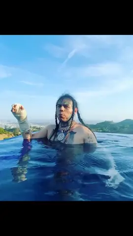 6ix9ine says the city of LA loves him! 👀 @6ix9ine #fyp #hiphop #4u