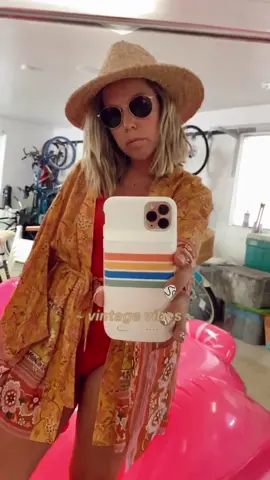 Beach ready with my @get.casely 🏖#LiveBold #Casely Splorinlauren30 gets you 30% off! #ad #tiktokshopping #vintageinspired
