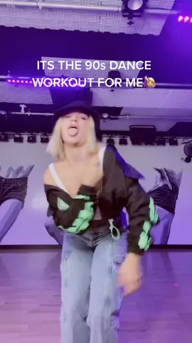 only 90s babies can like this 😜 #90s #90skids #90sstyle #throwbackchallenge @katielakotko