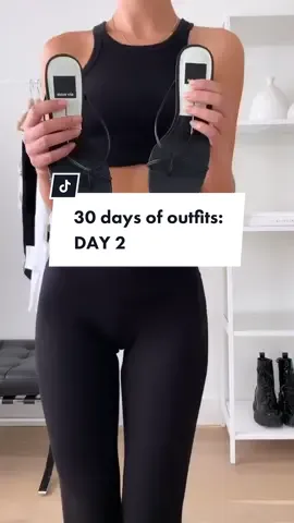 day two 🖤🖤 outfit details linked in my bio! #ItStartsOnTikTok #RockinCollege #TikTokWithAlexa #WhatsYourPower #30daysofoutfits #fashion #styleinspo