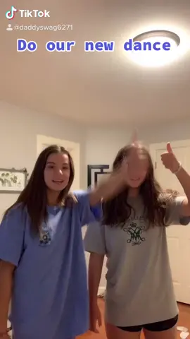@charlidamelio do our dance!!💃🌶🍚 @kat_leibz 🙈