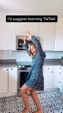 Easiest dance on TikTok right now 💃🏼 #remotework #onlinejobs #remotejobs #workfromhome #jobhunt #entrepreneur