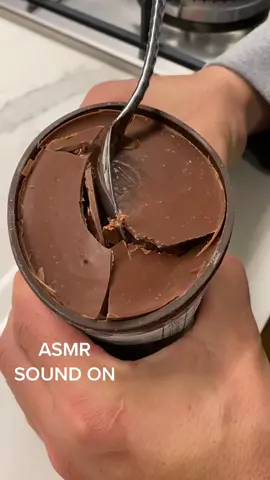 #foryoupage #fyp #asmr #foodasmr #chocolateasmr #icecreamasmr #soundon #satisfyingfoodvideo #Foodie #foodvideo #foodtrend #cracking #yummyfood #treats