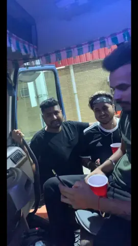 Respect ✊ yaara di yaari te #sidhumoosewala #california