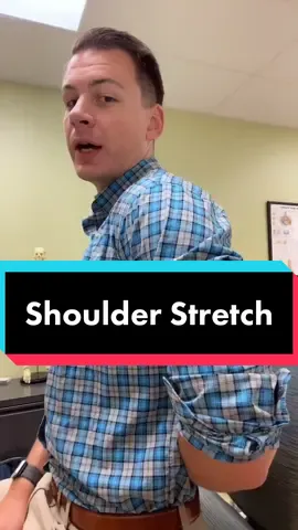 The easiest and most effective stretch for tight shoulders. #stretch #physicaltherapy
