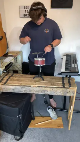 Peep the lil drum and guitar 👀 #ad #odetoibiza @beauthedj #LearnOnTikTok