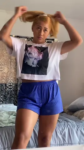 guess how tall i am👀 i like the right answer!! #fyp #foryoupage #dance #trending #goviral