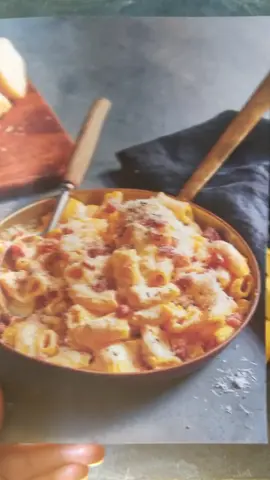 #ad The ULTIMATE carbonara! 🍝😎 Code SNACKIN10 gets you £10 off! 💰 Link in bio@pastaevangelists #discount #pasta ##Recipe#ukfood #chefsoftiktok