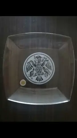 #handmade #engraving #üveggravírozás #plate#tanyer#turul #kézzelkészült #glass #art #hobby #hungary #Naptakaro