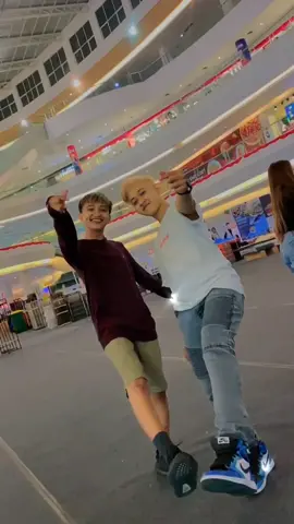 idolanya siapa nih?😅