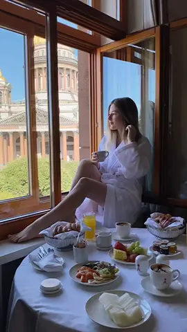 Morning in Astoria Hotel in Saint Petersburg ☕️ Утро в отеле Астория в Санкт-Петербурге #питер #лето_напоследок #saintpetersburg #astoria