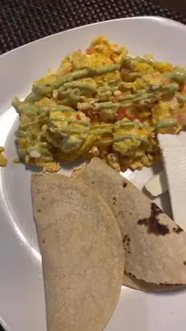 #mexicancheck #mexicanbreakfast #mexicanfood #foodcheck #huevoalamexicana #ShowAndTell #fyp #parati #homemadefood #fyp #xyzbca #elbeeper #elbeep