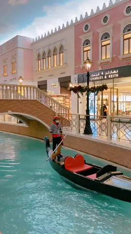 #villaggio #Doha #qatar 🇶🇦 #dohaqatar #doha_qatar #qatardoha #dohatiktok #qatartiktok #tiktokdoha #tiktokqatar #qatari #qtr #villaggiomall #mall