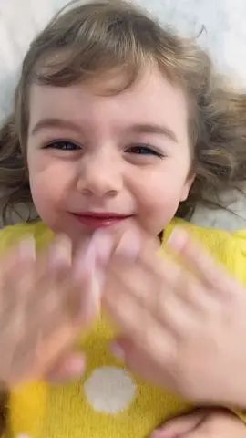 Nouveau massage facial! #funny #kid #PerfectAsIAm #WelcomeWeek #famille #lafamilleventura #tiktokcanada #tiktokquebec #tiktokcanada #pourtoi