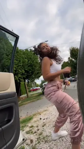 I wanna hit this harder but my neighboUrs wOnT miND thIeR DAmn BUSINESS!!!!!