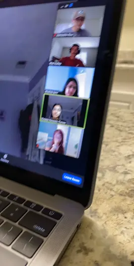 We were put in break out rooms to have “ice breakers” and no one spoke 😂😂 #fyp #viral #f #ActingChallenge #zoom #zoomuniversity