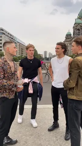 Berlin City Boys 💯 #fy#fyp#fürdich   @philsoda @niclasmaaser @jakobjokerst 📷 @leakatharinamaria @emilymarieneumann