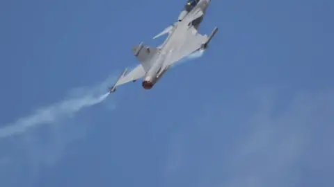#jas39gripen #saabgripen #gripen #saab39gripen #39gripen #flyby #flyover #sweden #swedish