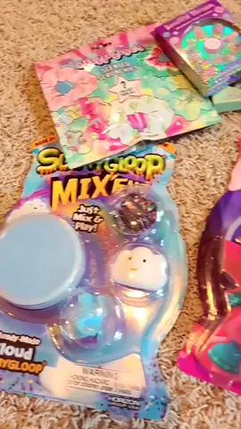 Throwback to our last Justice shopping trip 😭 #justicegirl #throwback #shoppinghaul #tweenstuff #tween #shopwithme #slimygloop