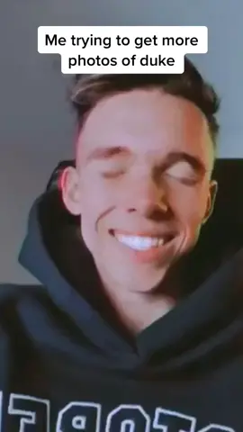 Every time the warning ￼comes up I just hit ignore 🙈 #dukedepp #dukeisbeautiful #willywonka #freemystorage 😼🍫🎩