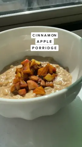 The perfect Autumn breakfast!🍁 what’s your fave season? ⛄️🌷🌞🍂 #fyp #vegan #veganrecipes #veganfood #healthy #plantbased #breakfast #fall