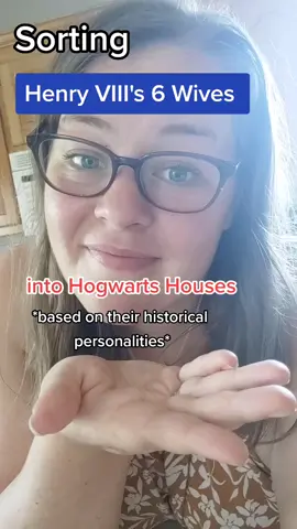 I feel like this is niche content. #harrypotter #sortinghat #henrythe8th #six #history #hogwartshouses   #greenscreen