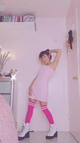 i mean... 𝘵𝘦𝘤𝘩𝘯𝘪𝘤𝘢𝘭𝘭𝘺 i have buns 😇 dc: @adelewhittington #dance #fyp #uwu