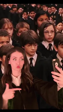 Kelly the #iNfLuEnCeR goes to Hogwarts! 🧙🏻‍♂️✨ #influencerparody #harrypotter #hogwarts #sortinghat #slytherin #lilypotter #parody #ukcomedy