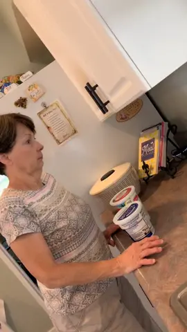 Mom’s reaction to WAP... ALEXA OFF👏🏼👏🏼 👏🏼.... #fyp #mom #WAP #cardib