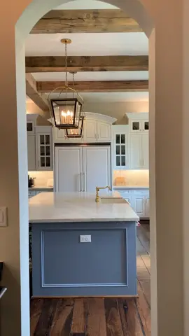 #houstontx #houstonbuilder #houstondesign #houstonhomes #luxuryhome #homeremodel #homerenovation #kitchendesign #kitchenlove #hometour #kitcheninspo